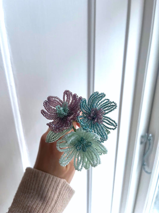 Perleblomster: Simpel buket - blå nuancer (S)