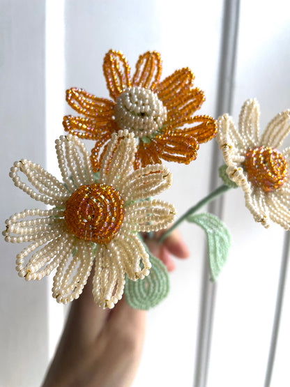 Perleblomster: Marguerit buket - Lys gul/orange (S)