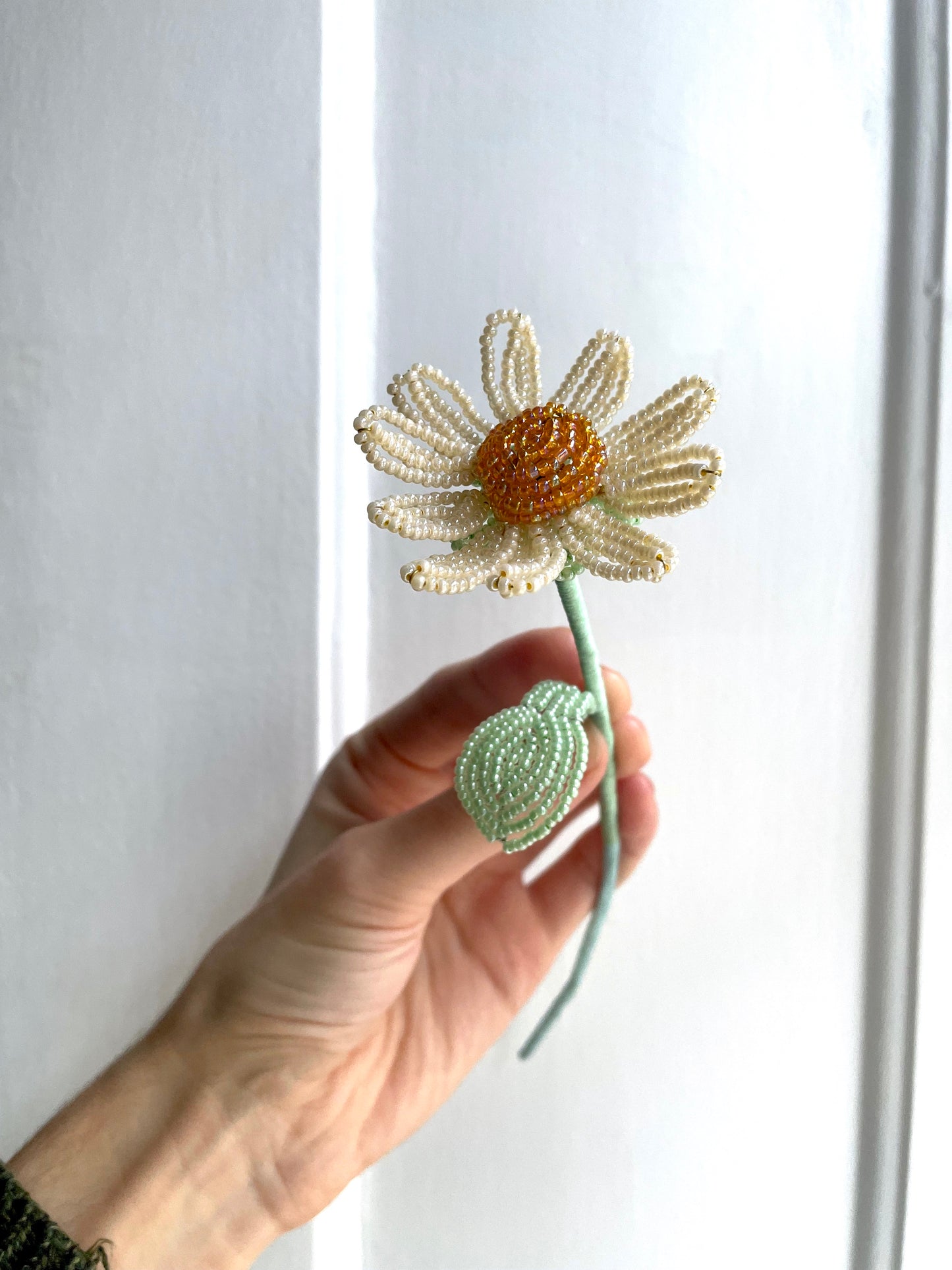 Perleblomster: Marguerit buket - Lys gul/orange (S)