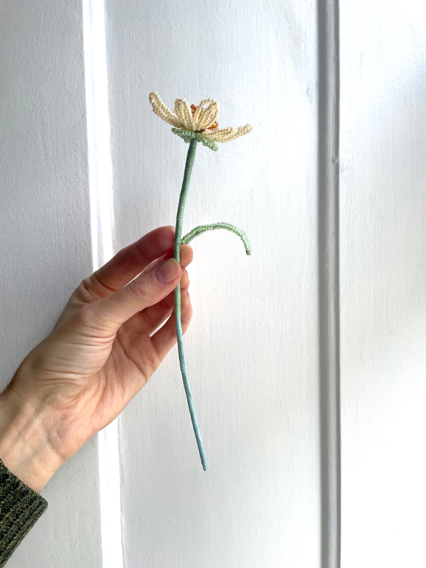 Perleblomster: Marguerit buket - Lys gul/orange (S)