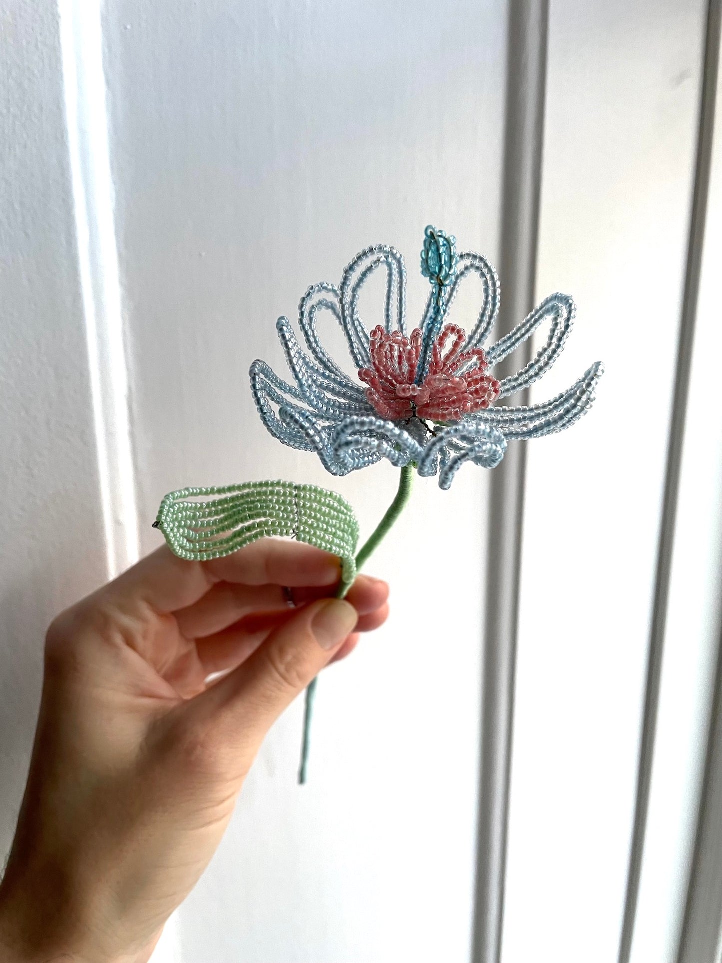 Perleblomster: Fairy flower buket - lyserød/lyseblå (S)