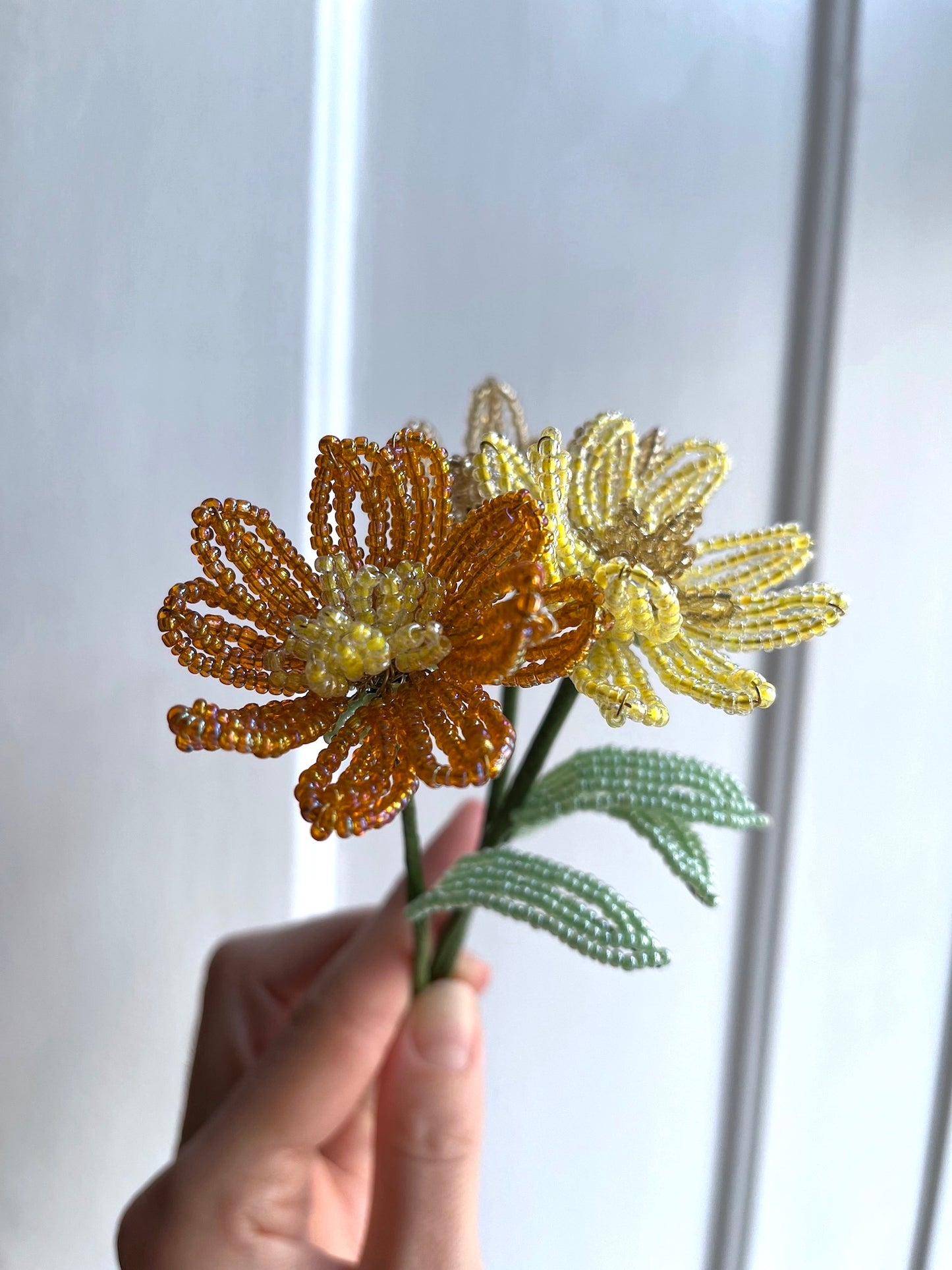 Perleblomster: Simpel buket - gule nuancer (S)