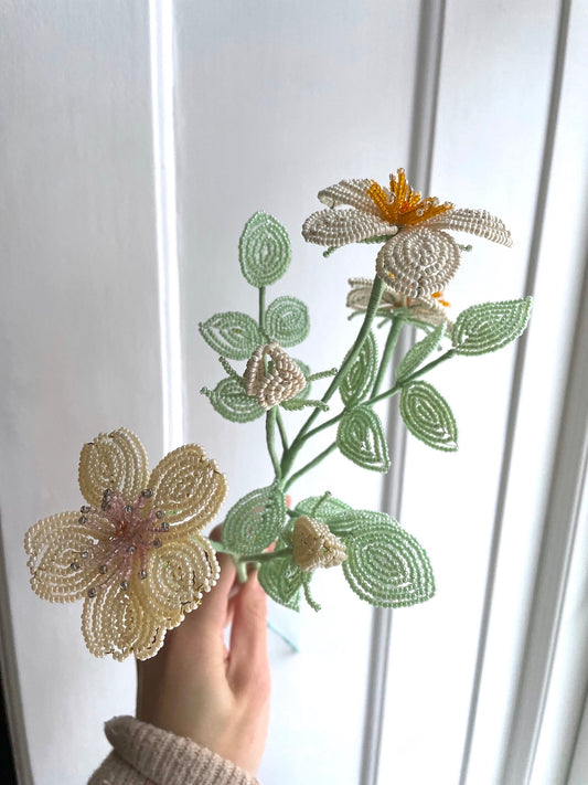 Perleblomster: Fairy flower med knop - creme (M)