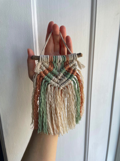 Macramé Wall Hanger (S)